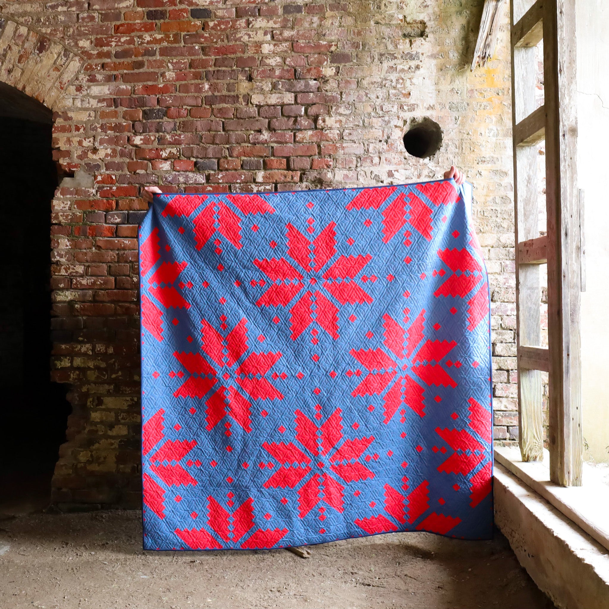 Knitted Star quilt - 2023 Kona Color of the Year: Crush