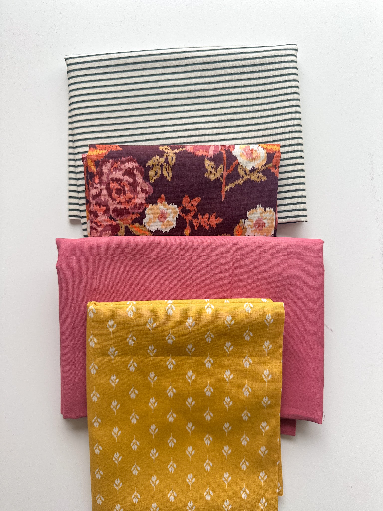 4 Piece 3/4 yard Bundle #123