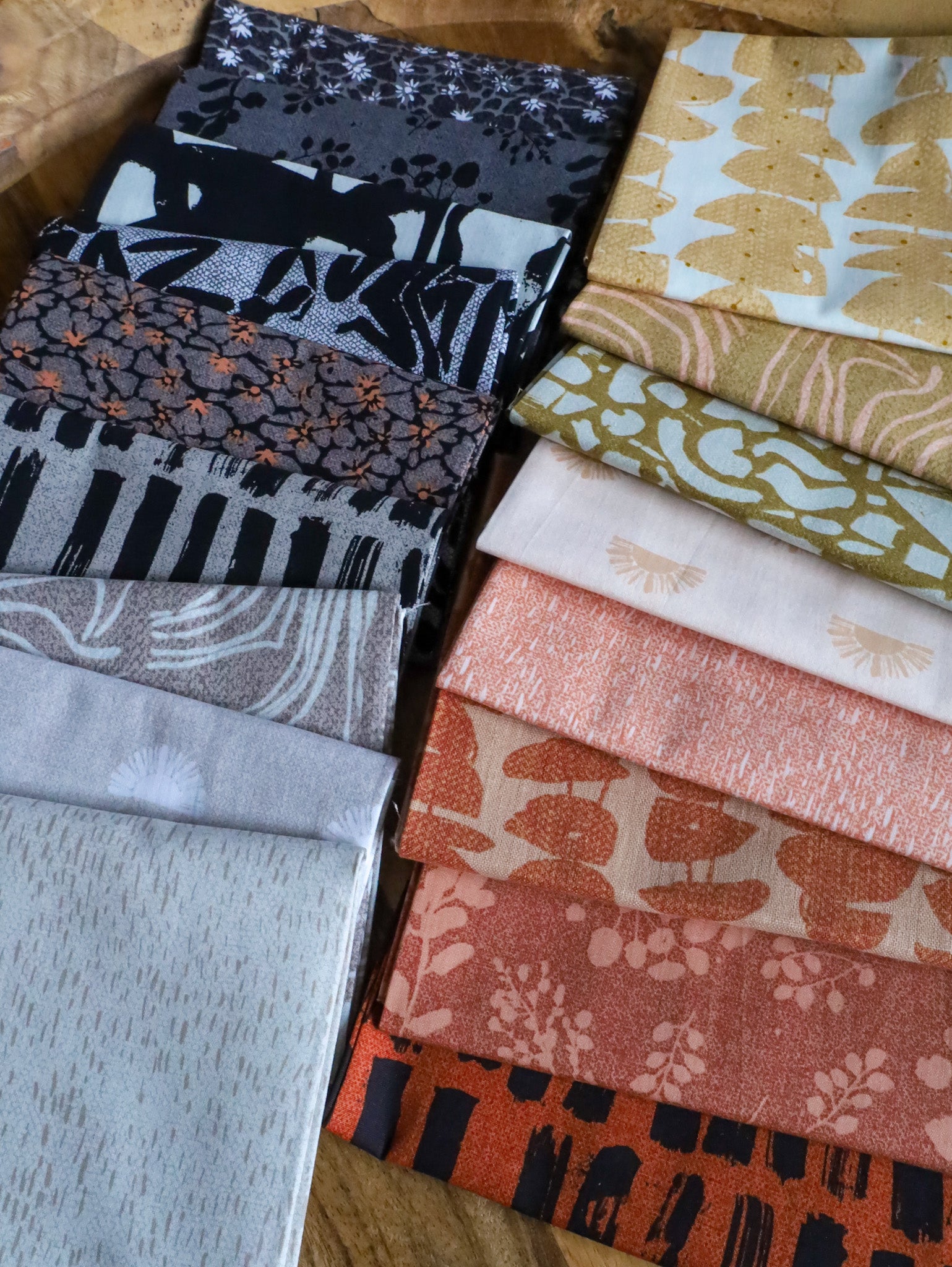 AbstrArt • 17 piece FQ Bundle