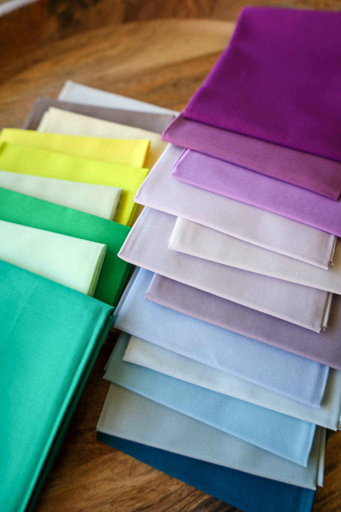 Iridescent • 21 piece FQ bundle