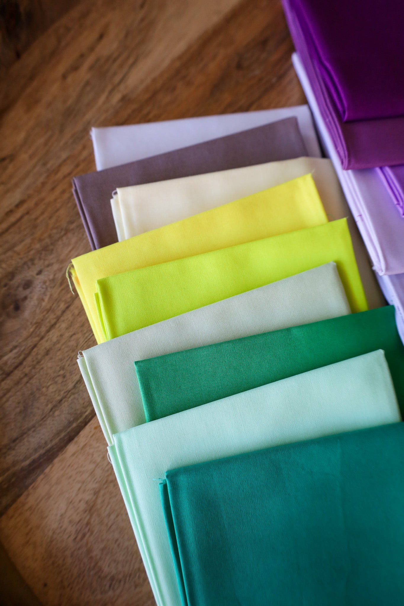 Iridescent • 21 piece FQ bundle