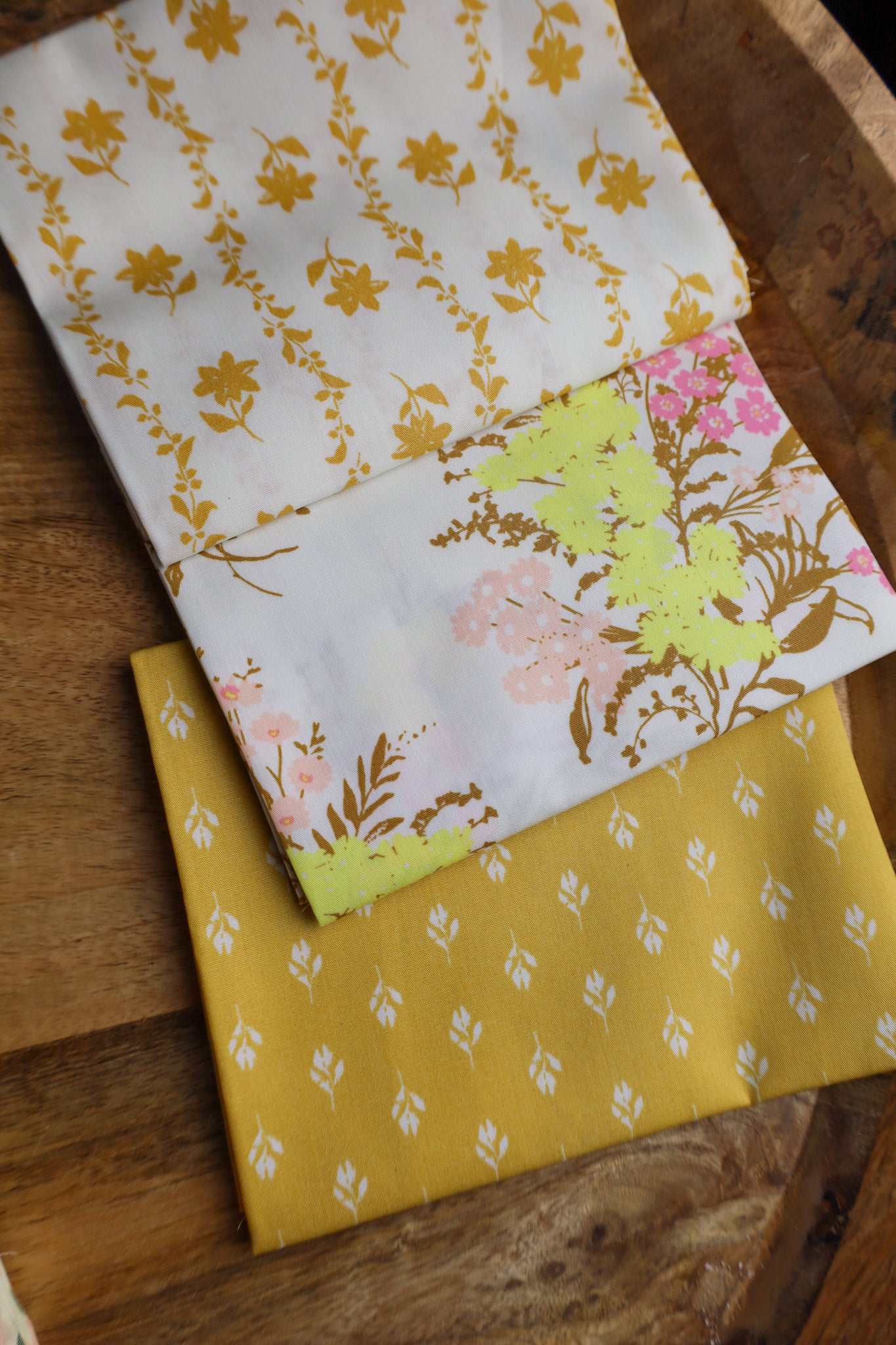 Year in Petals • 16 piece FQ Bundle