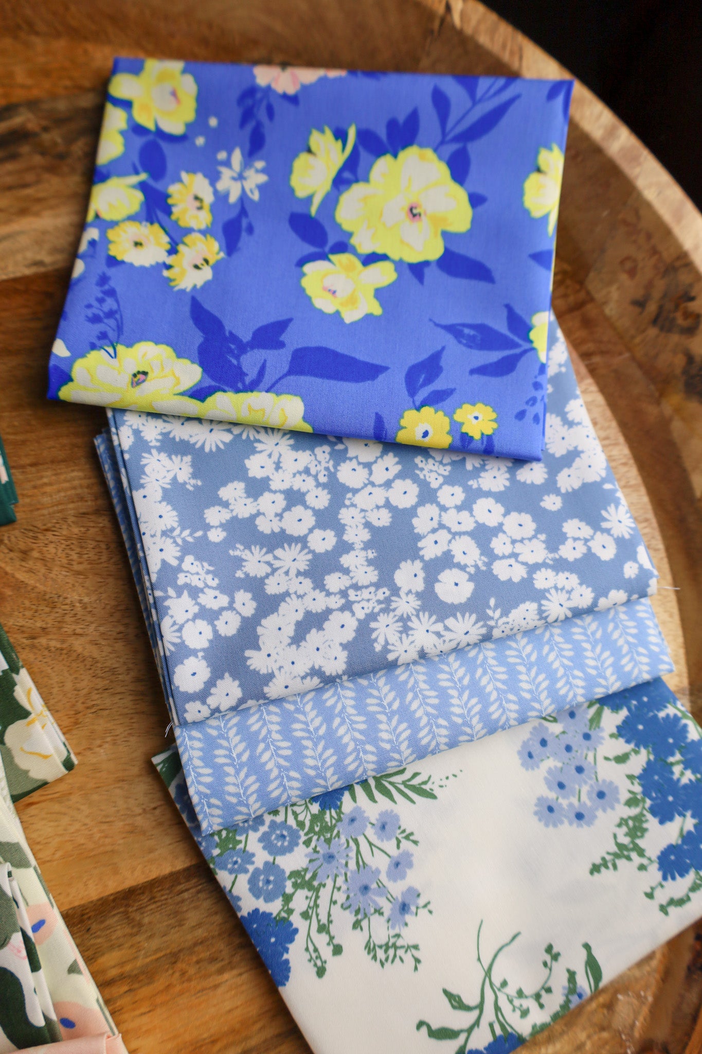 Year in Petals • 16 piece FQ Bundle