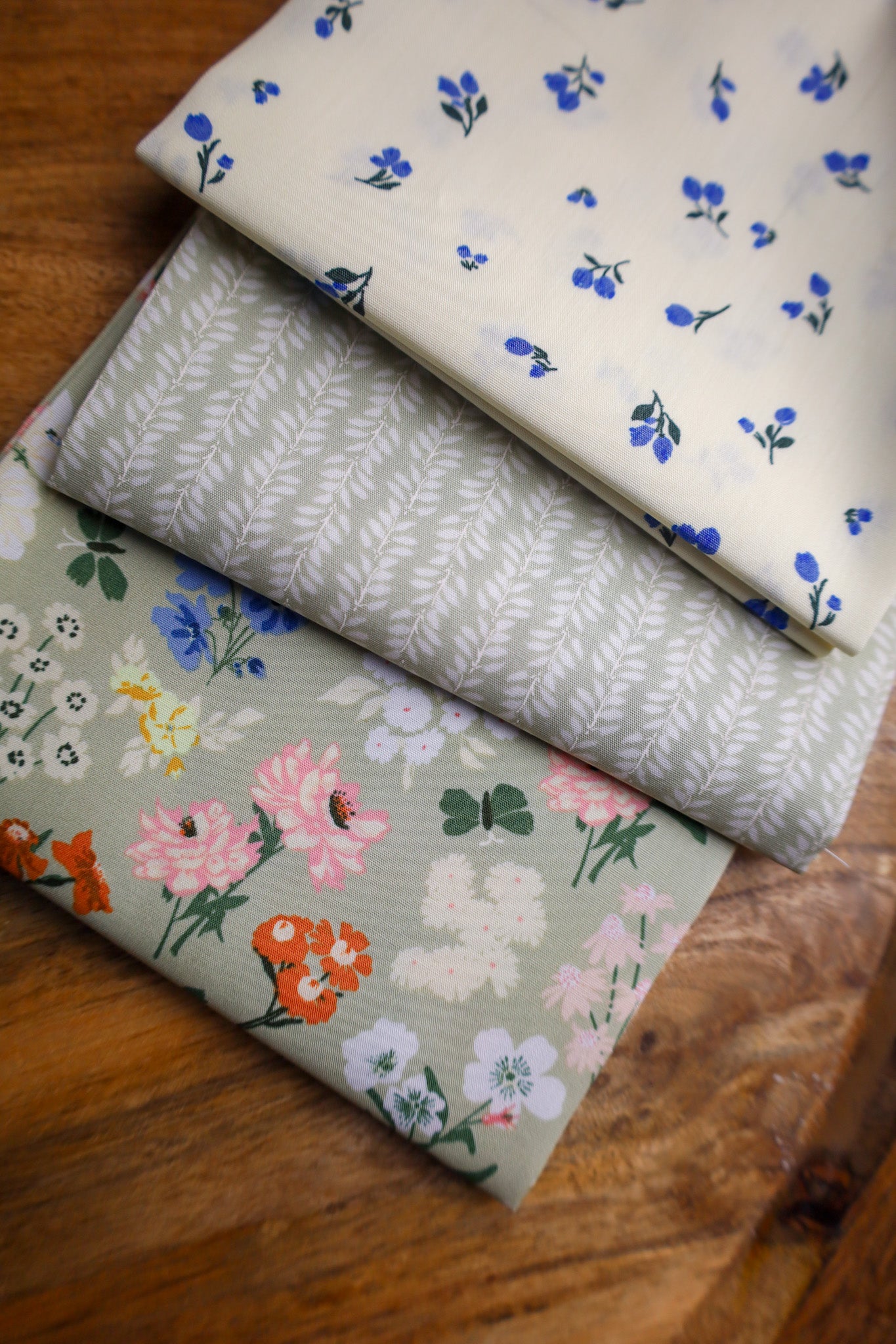 Year in Petals • 16 piece FQ Bundle