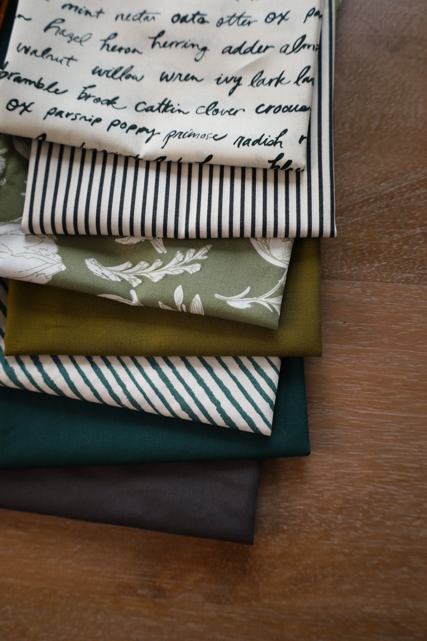 Summer St. Nick • 14 piece FQ Bundle