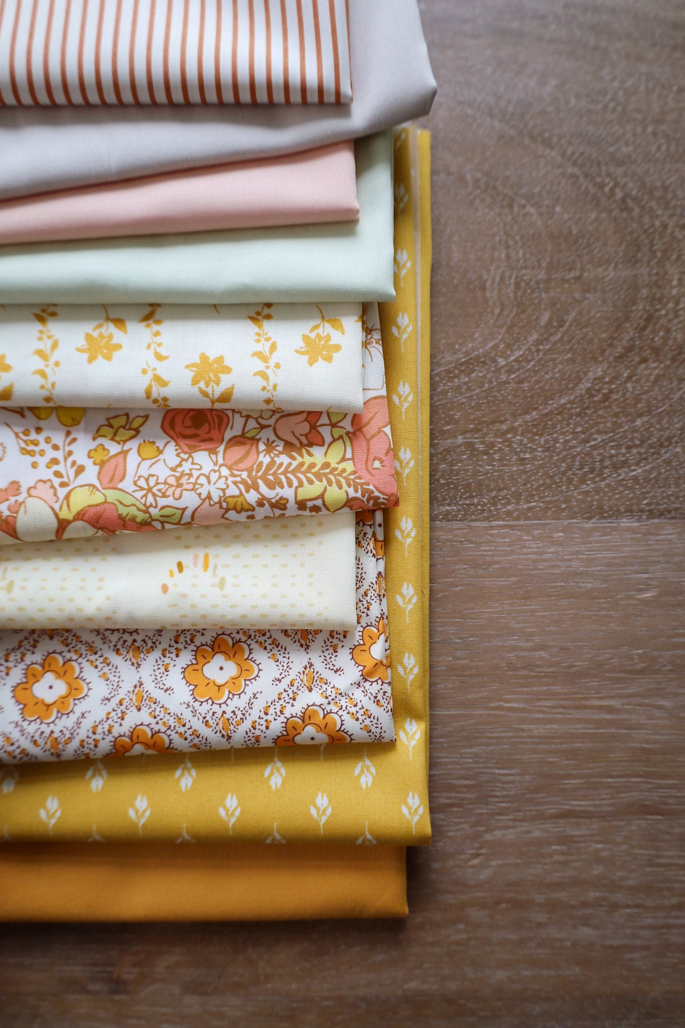 Lemonade Stand • 20 piece FQ Bundle