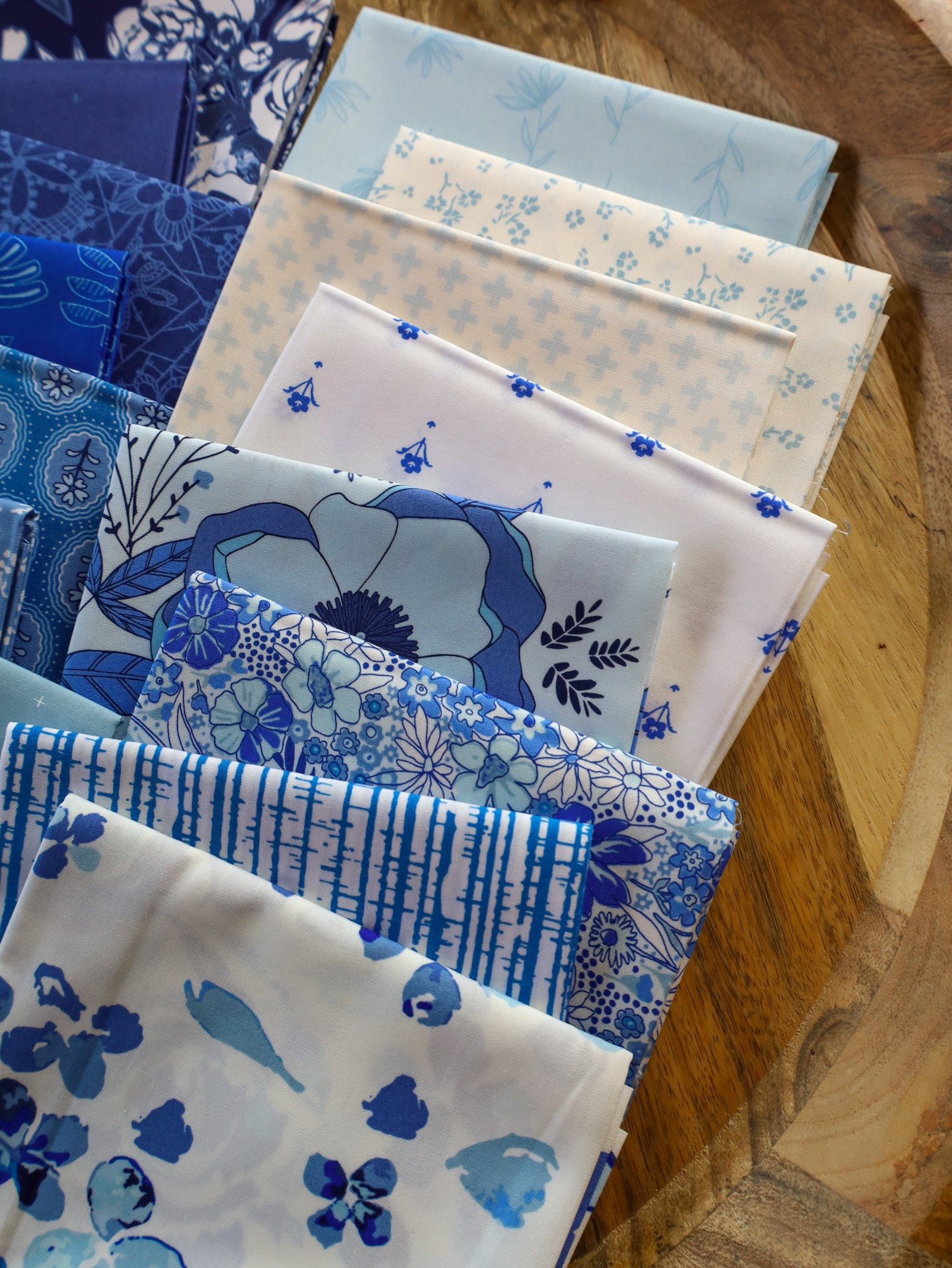 True Blue • 16 piece FQ Bundle