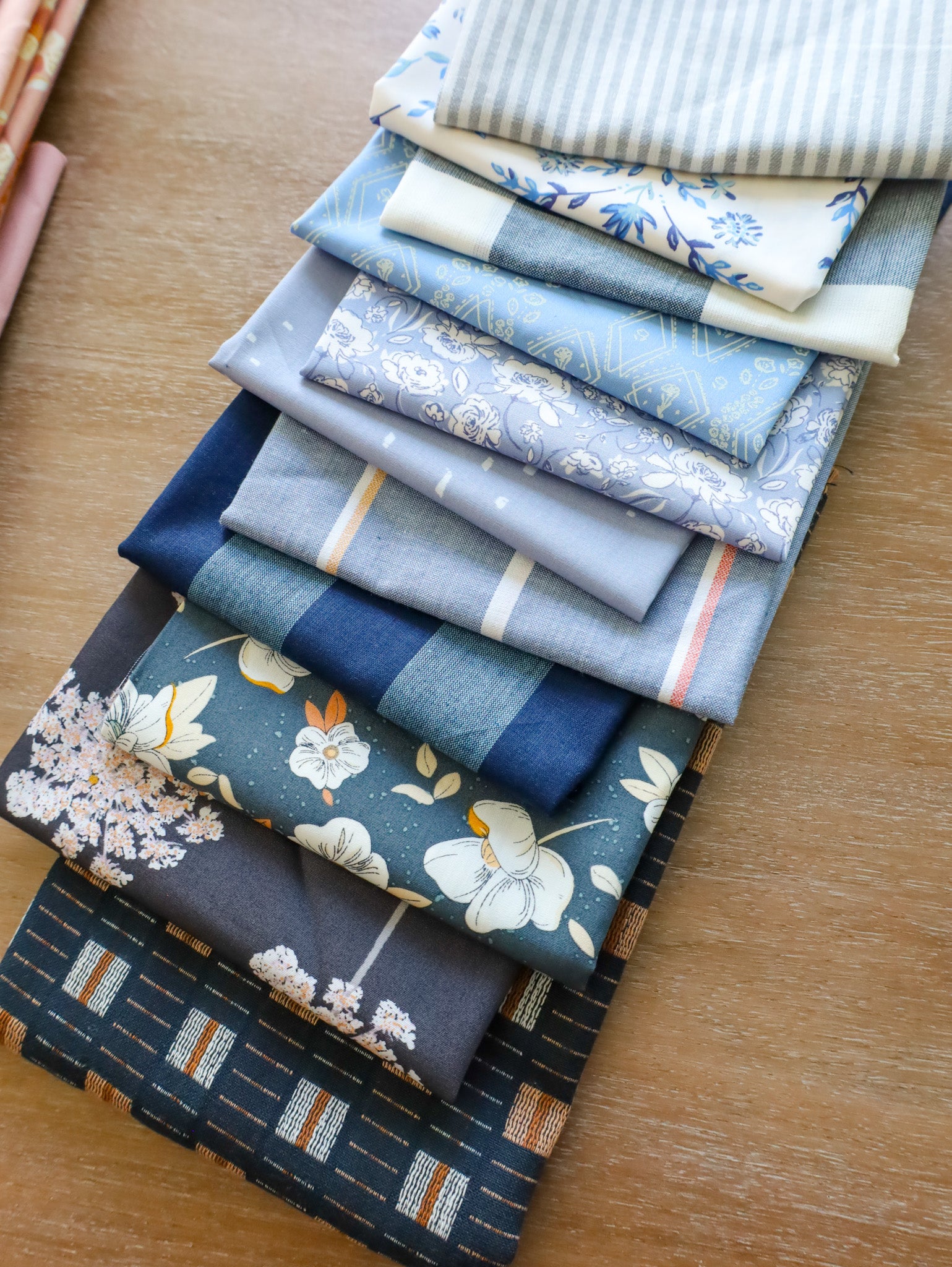 Scrappy Windows - Cover Quilt Kit 4.0 - 24 FQs - NO FRAME