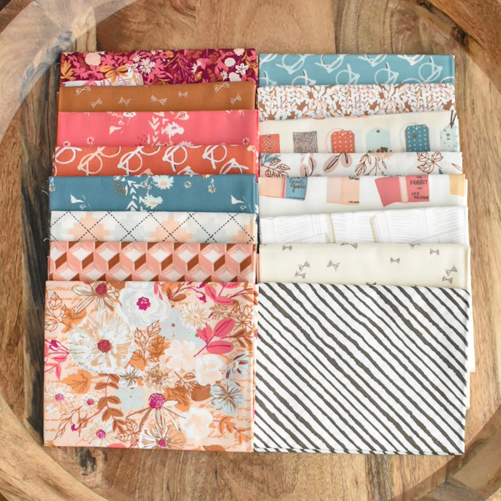 Bookish - 16 piece FQ Bundle