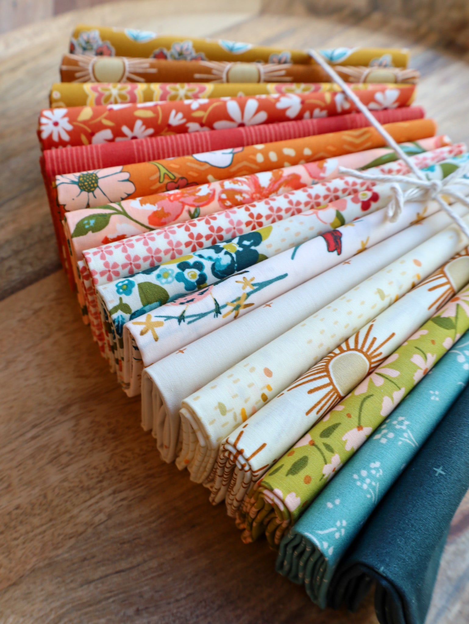 Gloria • 16 piece FQ Bundle