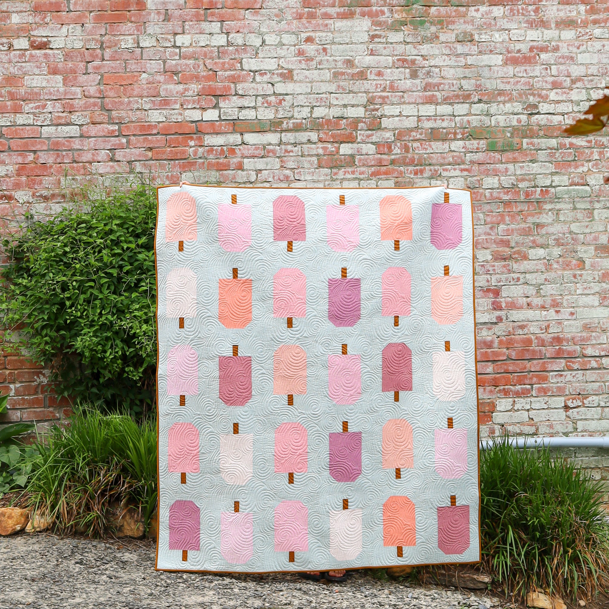 Summer Pop Quilt Pattern - the Cover Quilt & pattern details!