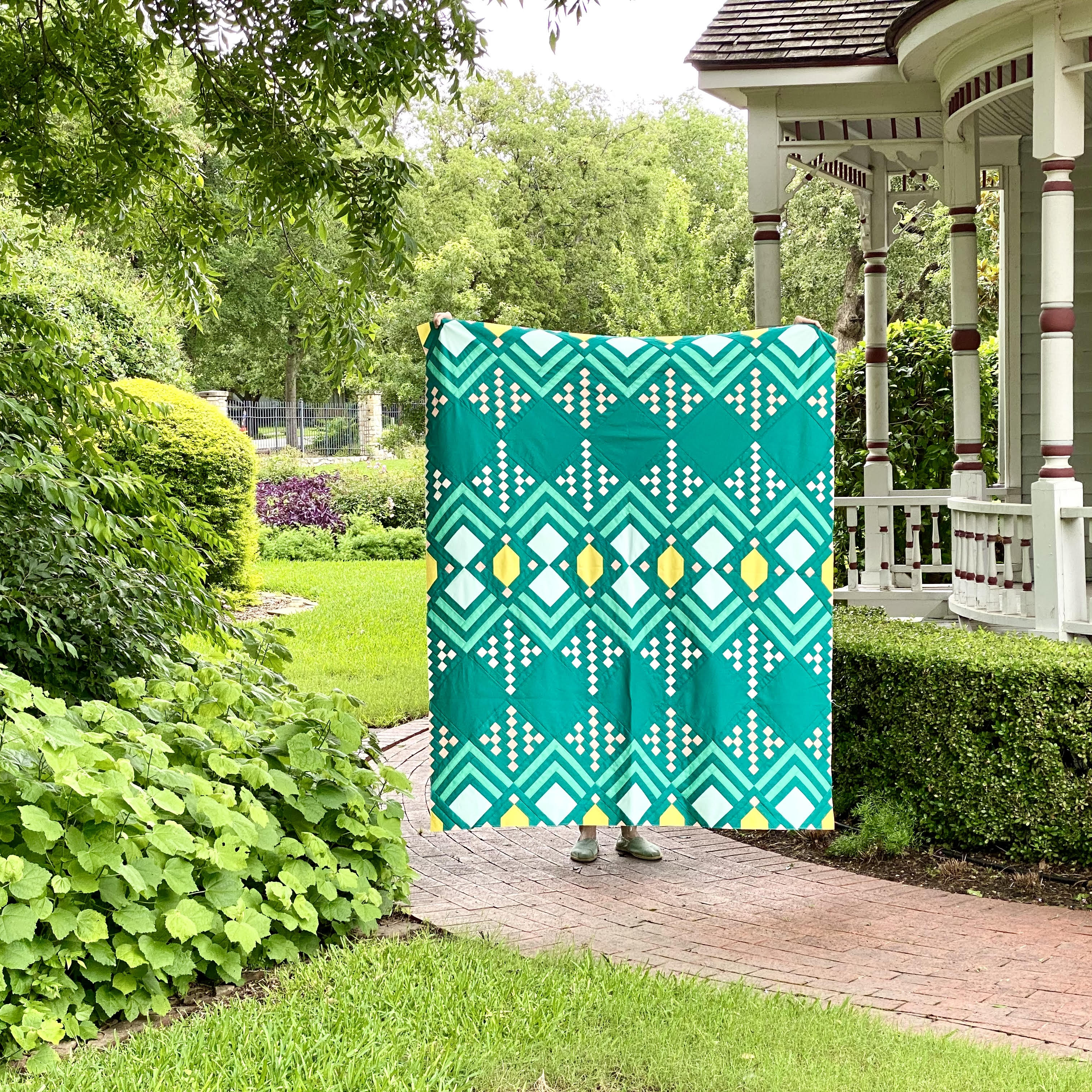 Deco - Tester quilts, quilt kits & inspiration!