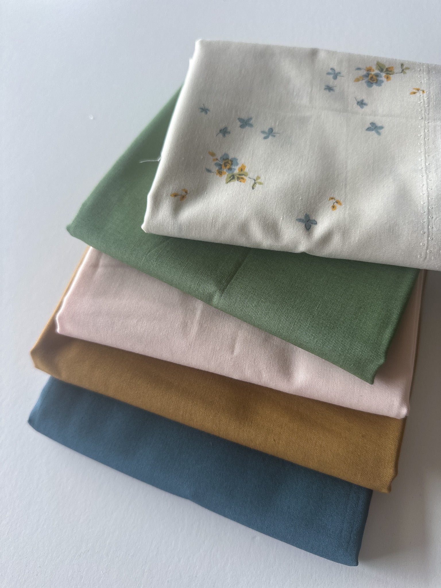 5 piece 1/2 yard bundle #185