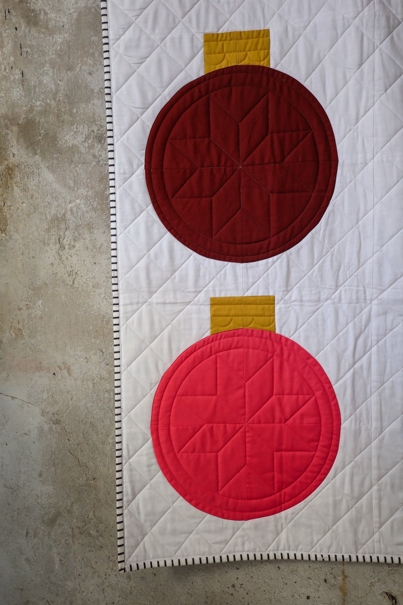 Cover Retro Ornaments: Handmade Quilt