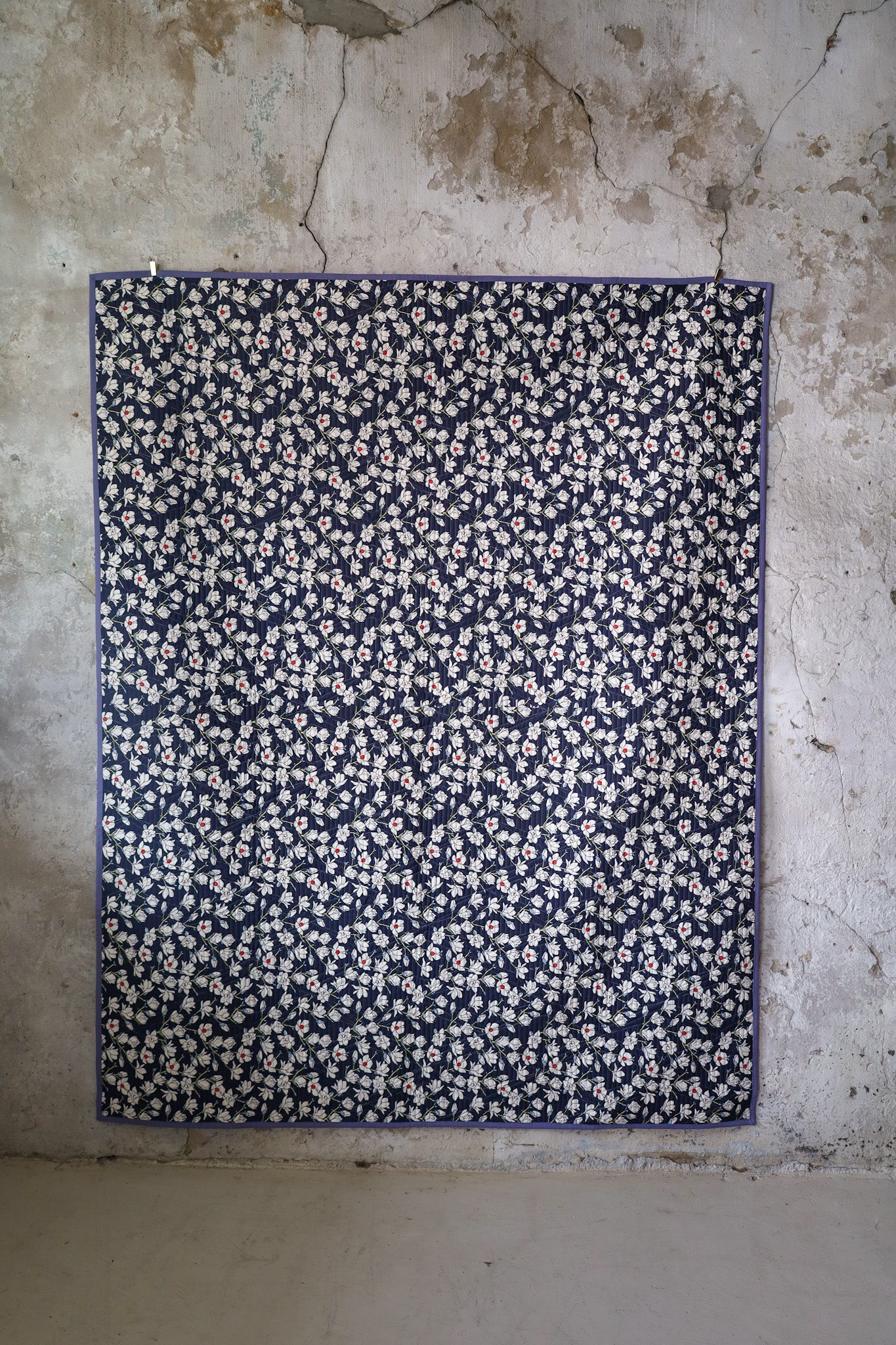 Cover Snow Cabin: Handmade Quilt