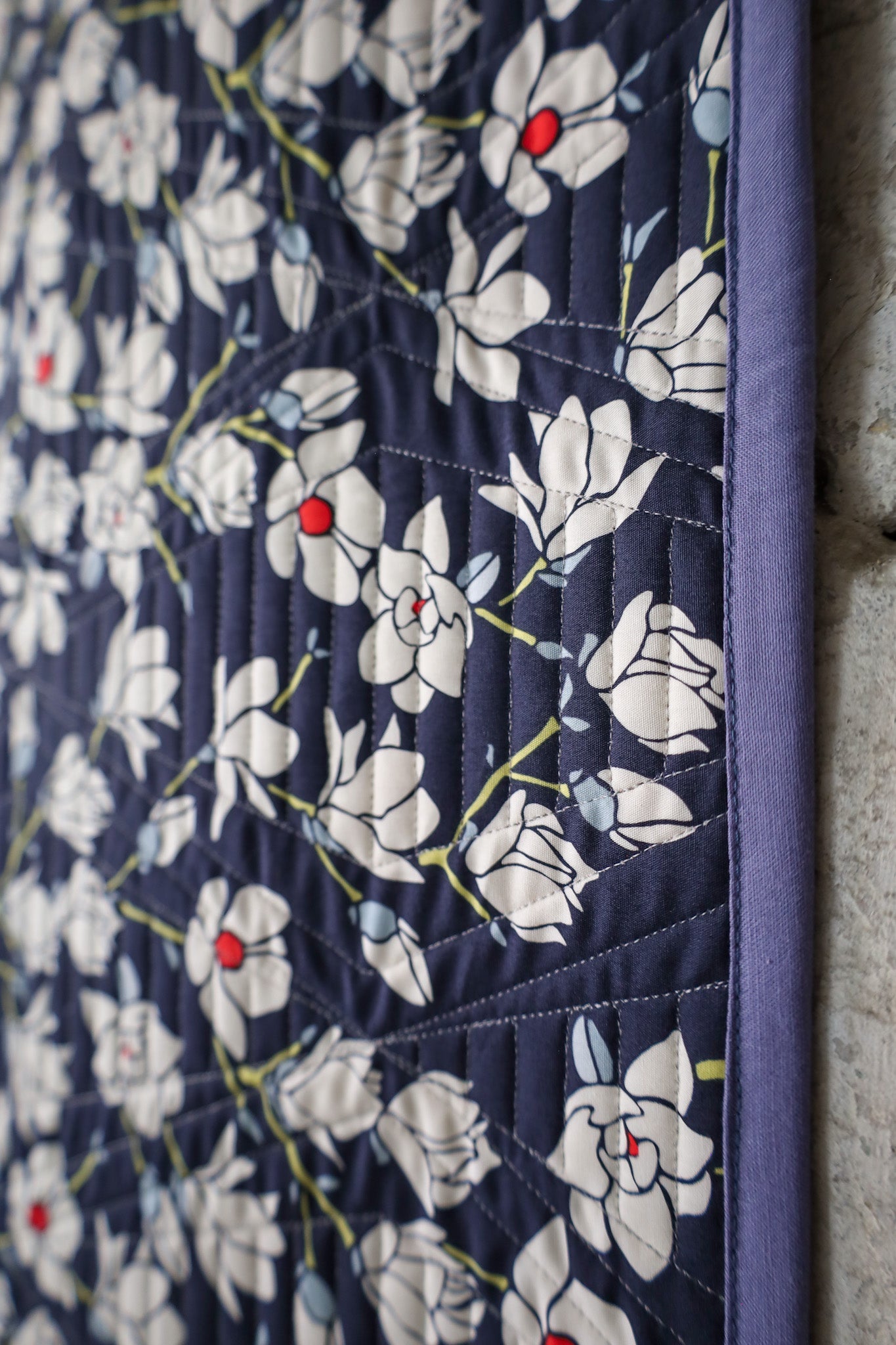 Cover Snow Cabin: Handmade Quilt