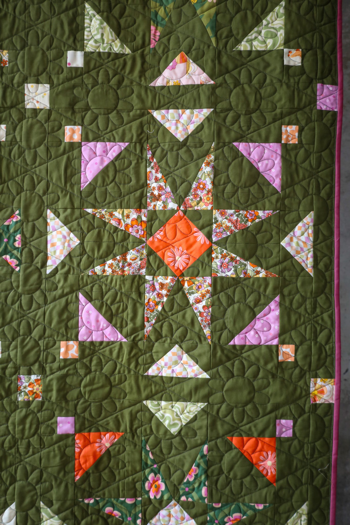 Flower Bloom Mosaic Star Handmade Quilt: Throw size