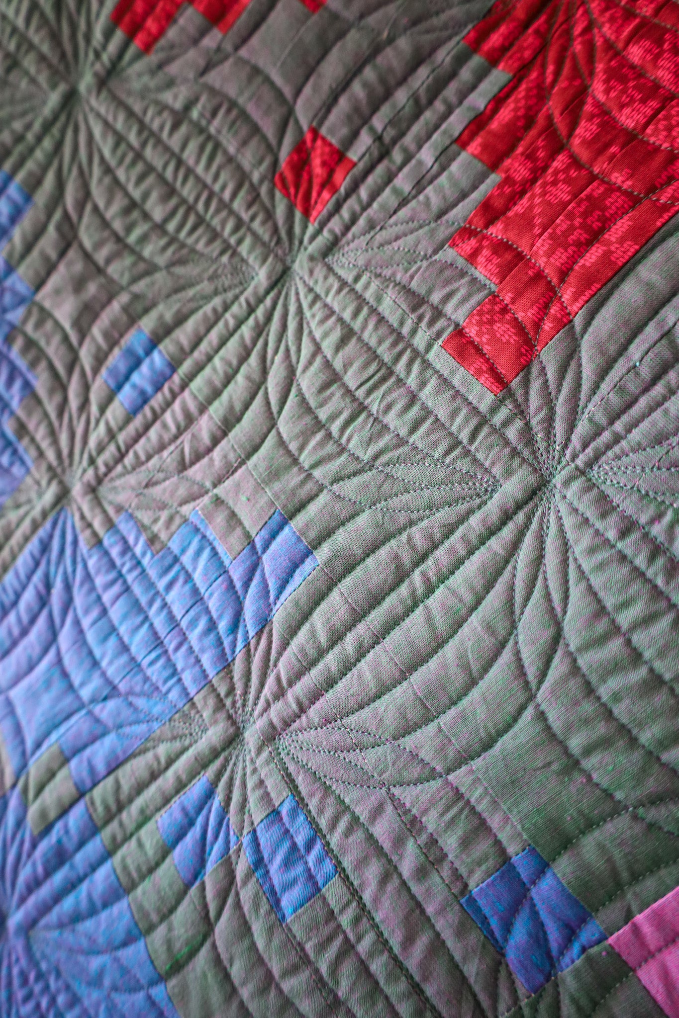 Good Gracious Knitted Star Handmade Quilt: Throw size