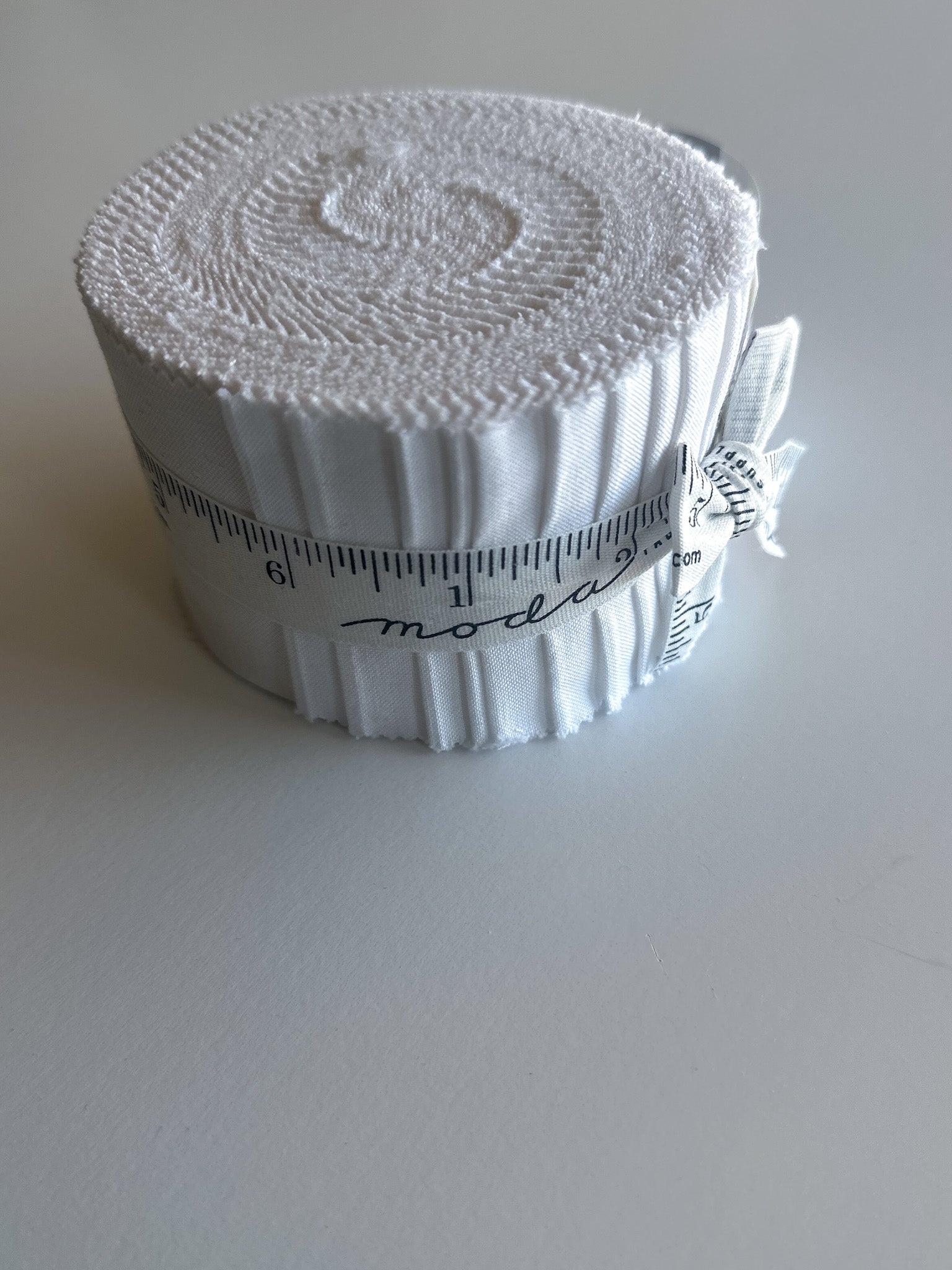 Bella Junior Jelly Roll - White