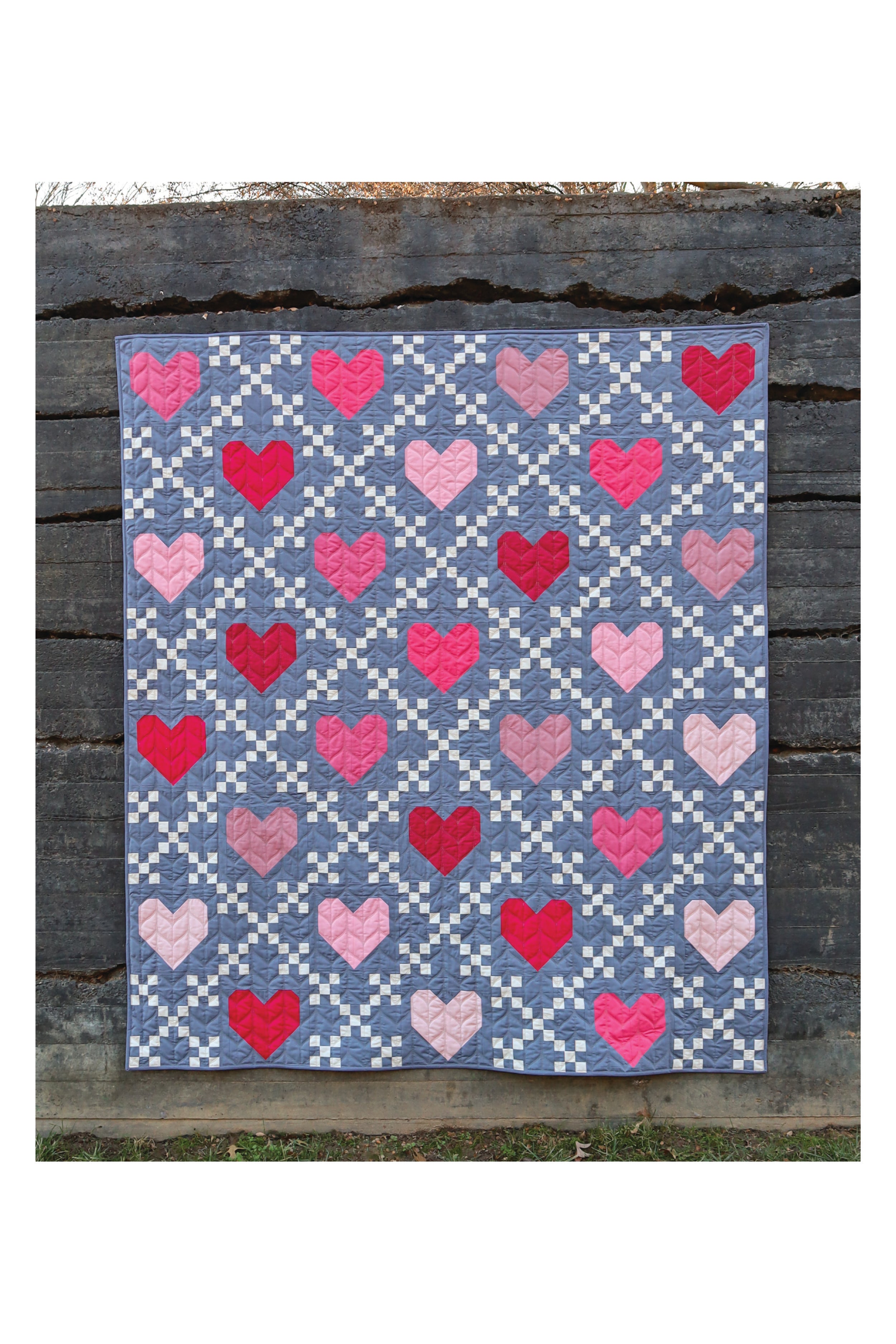 Cover Heirloom Hearts - Throw Quilt Kit