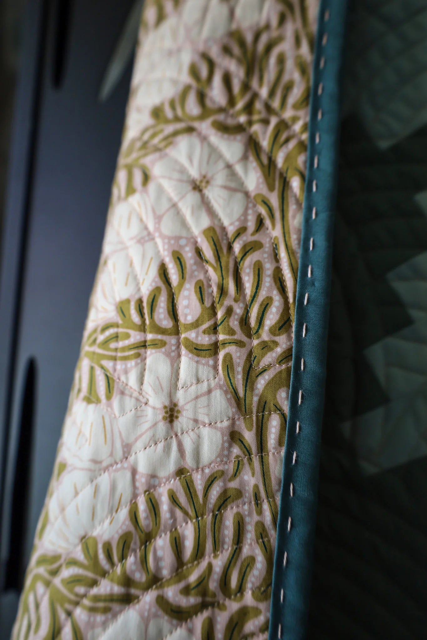 Rosemary Knitted Star: Handmade Quilt