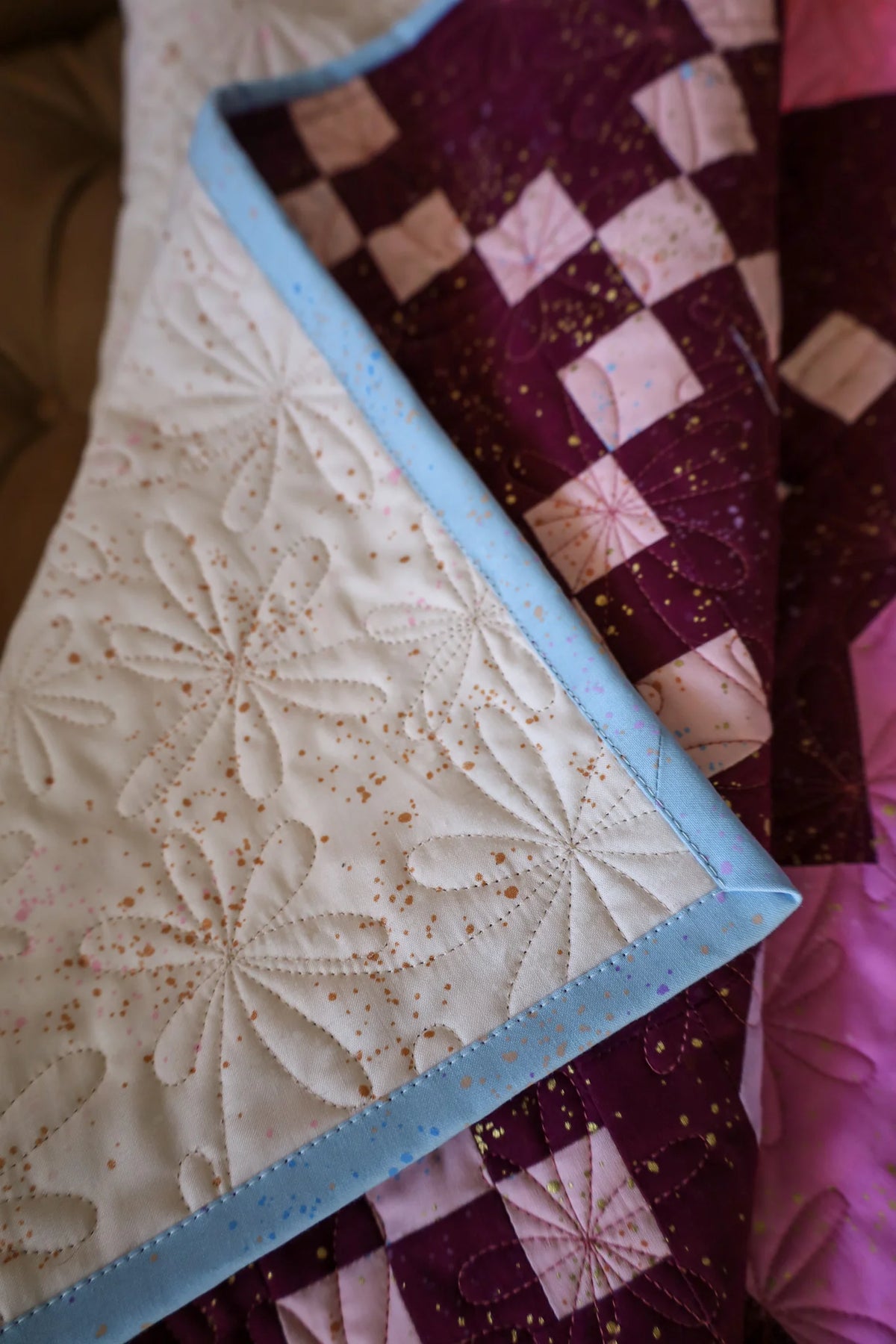 Heirloom Hearts Speckled: Handmade Quilt