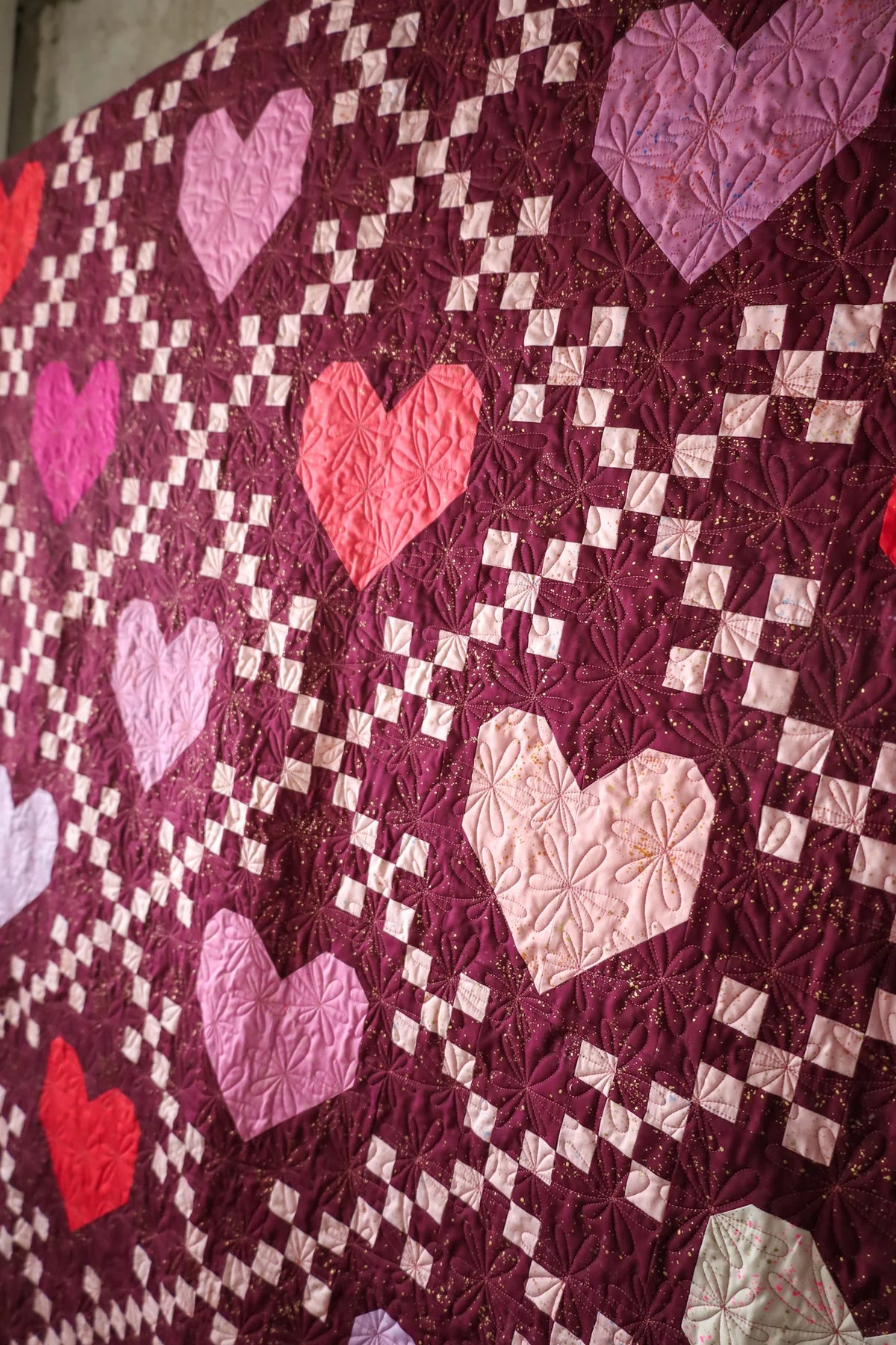 Heirloom Hearts Speckled: Handmade Quilt
